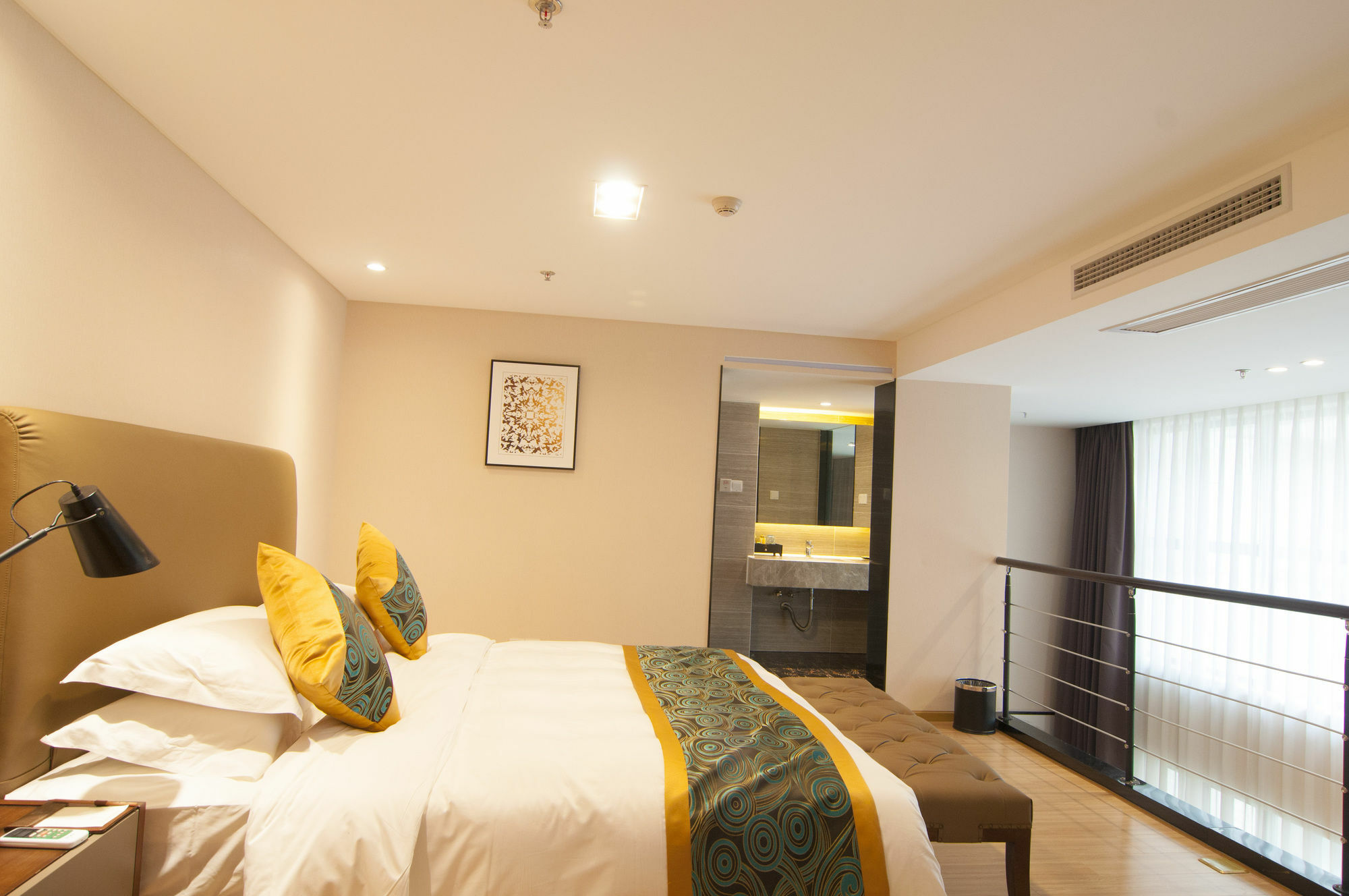 Home Plus Suite Hotel And Apartment Wuhan Exterior foto